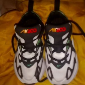 COPY - Like New Nike Air Max 200 Size 11C Retail $112.Yours for a great price $…